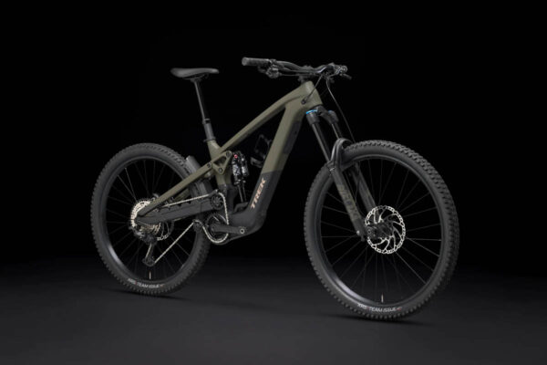 Trek Slash+ 9.7 SLX/XT para la temporada 2025 en color “Olive Drab”.